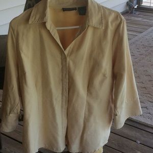 Women’s button up shirt